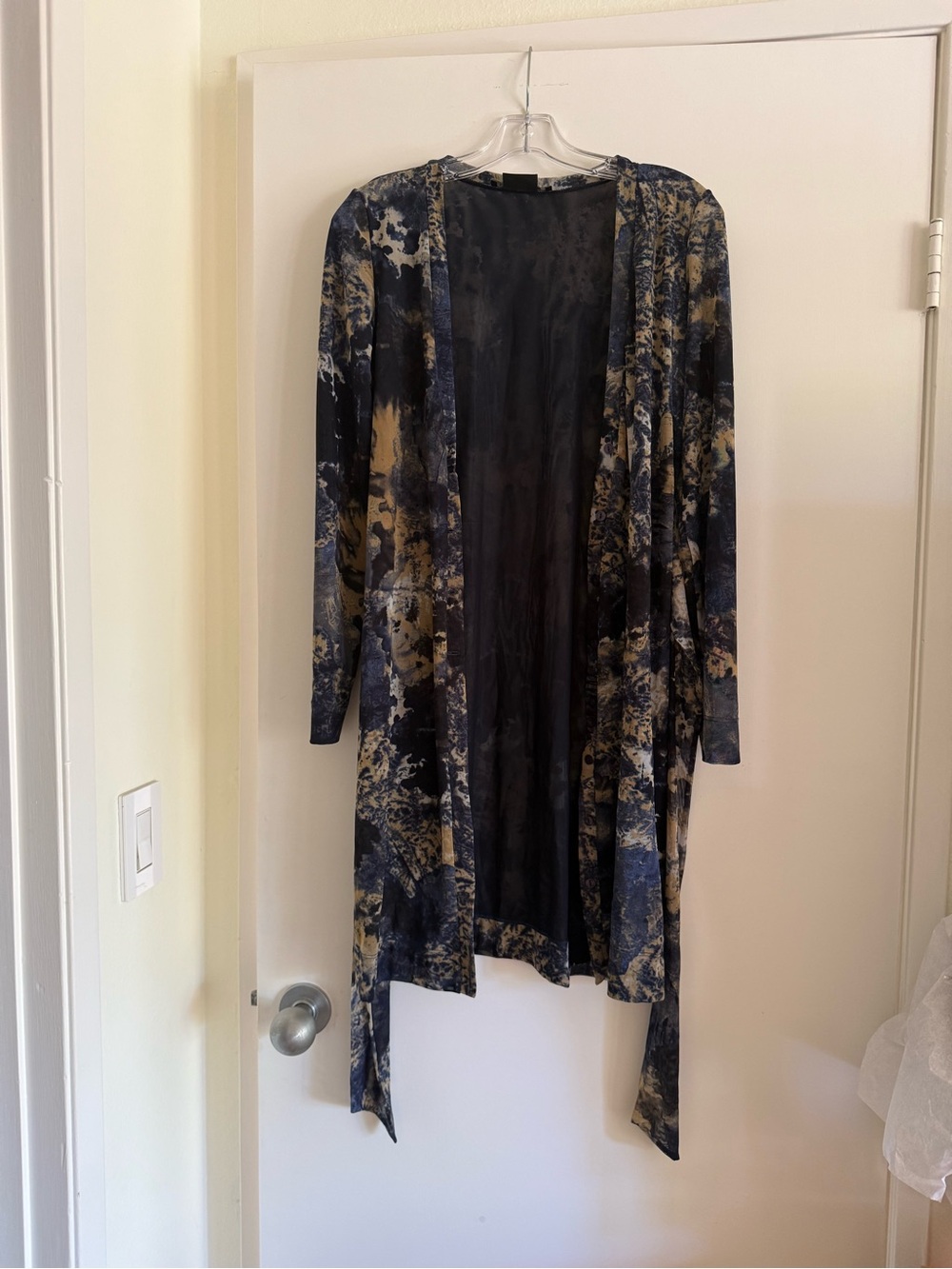 Isabel de Pedro Navy & Tan Abstract Open-Front Duster